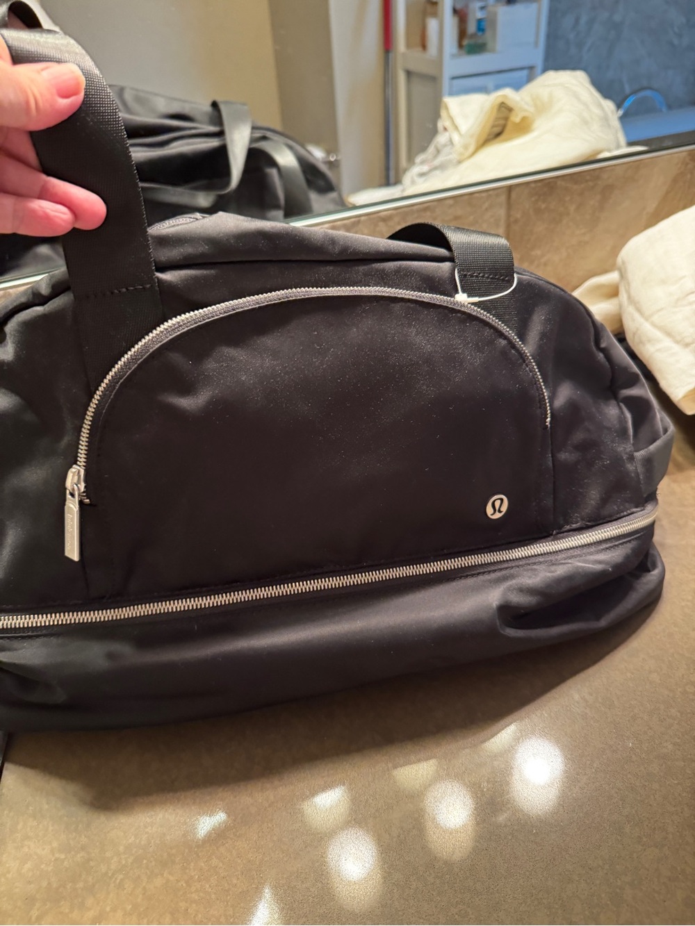 lululemon woman athletica Black Duffel Bag with Silver Zippers band new